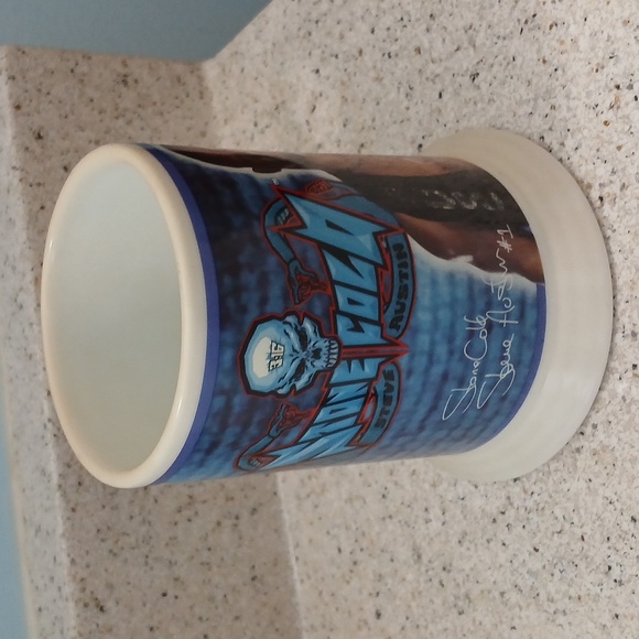 WWF Collector approximate 16 oz cup - Picture 2 of 6